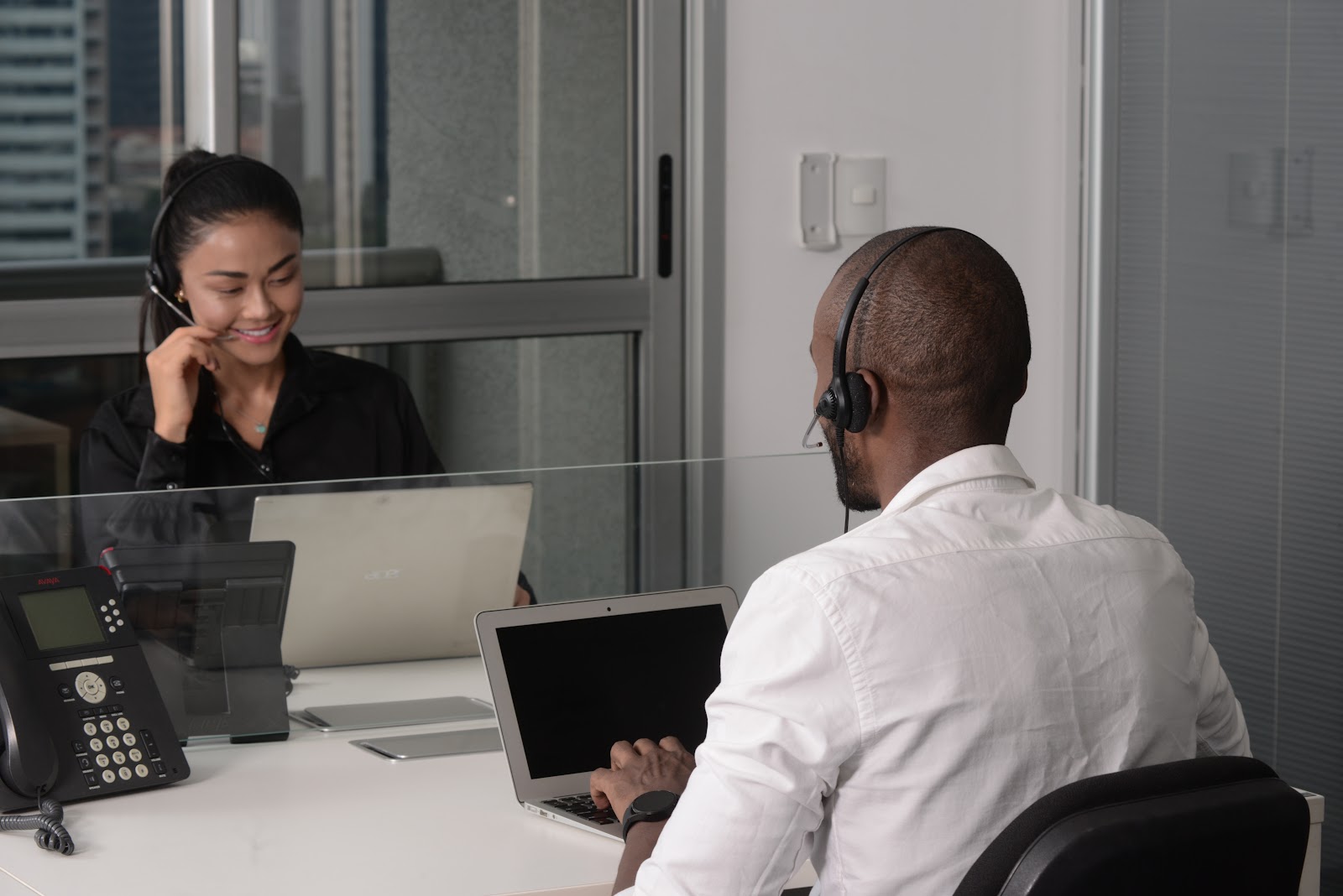Por que o headset profissional deve ser tratado como uma ferramenta de trabalho?